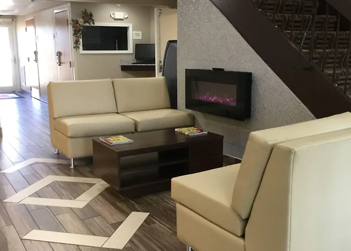 Super 8 By Wyndham Hotel 2*