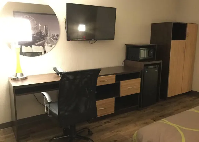 Super 8 By Wyndham