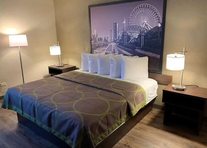 Super 8 By Wyndham Hotel
